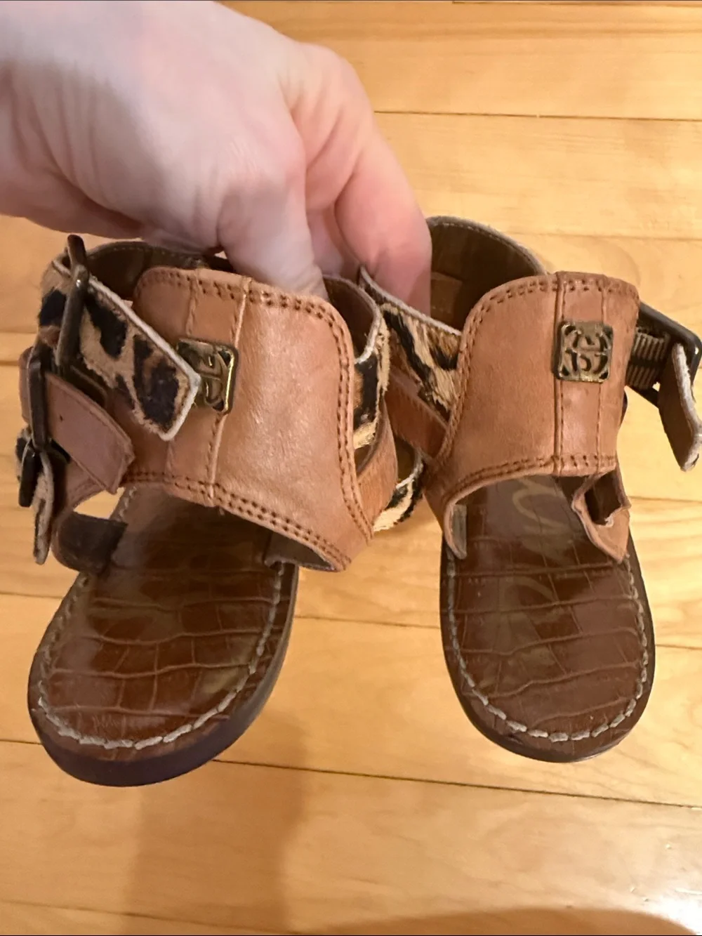 Sam Edelman Leopard Print Brown and Cream Toe-Ring Ankle Strap Sandals - Picture 7 of 15